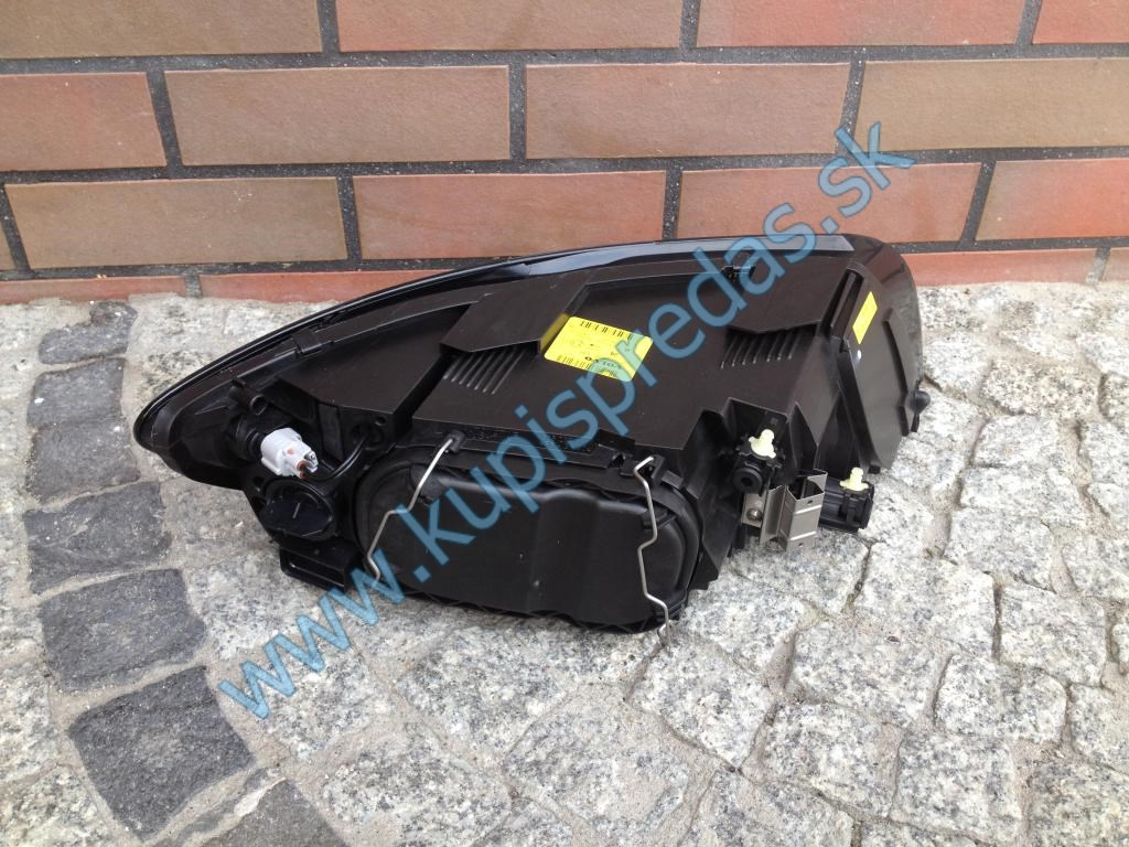 Predné ľavé svetlo VOLVO S40 V50  